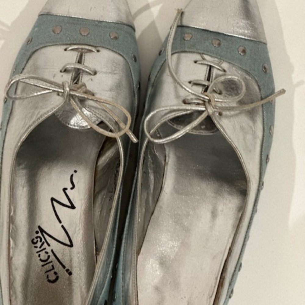 Women's shoes